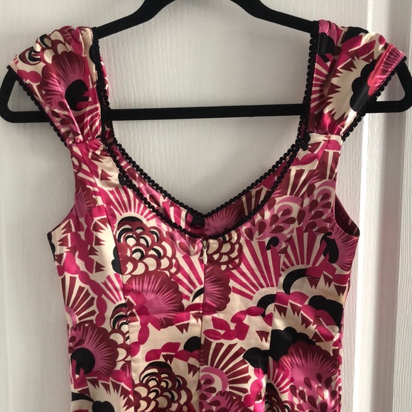 Printed pink satin dress - Picture 5 of 6